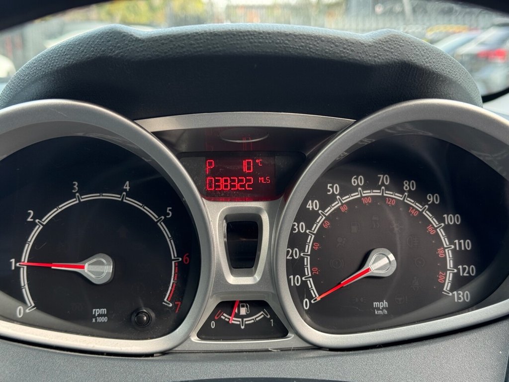 Used Ford Fiesta 2010 for sale - 76380091: Photo 25