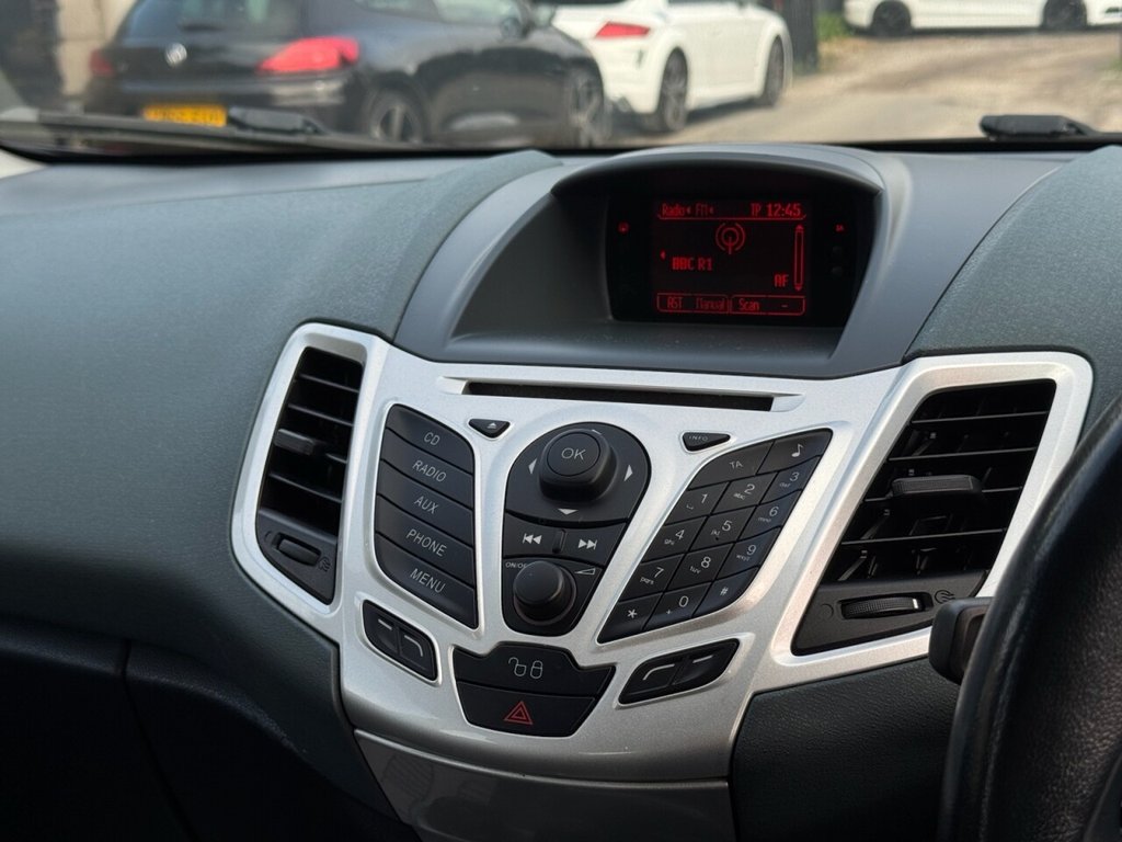 Used Ford Fiesta 2010 for sale - 76380091: Photo 28