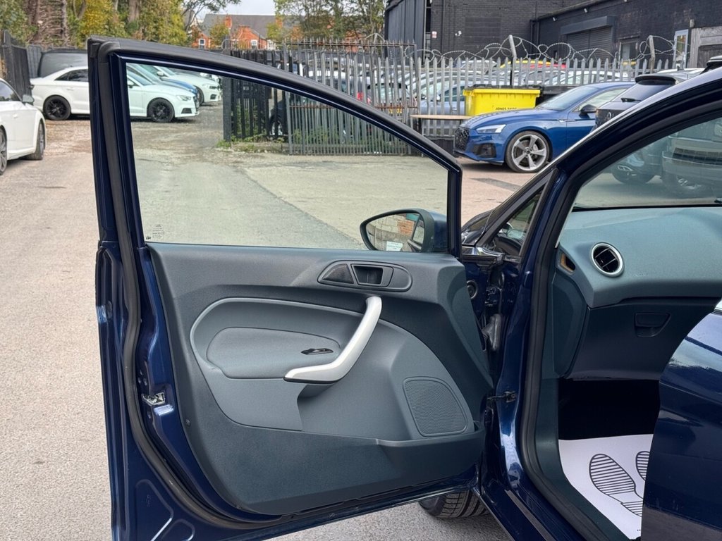 Used Ford Fiesta 2010 for sale - 76380091: Photo 41