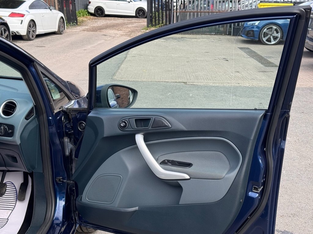 Used Ford Fiesta 2010 for sale - 76380091: Photo 43