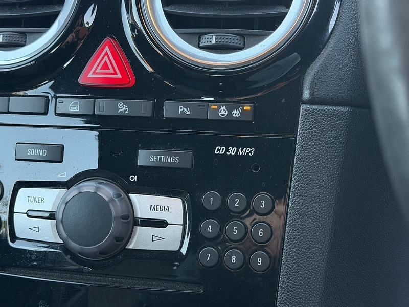 Used Vauxhall Corsa 2013 for sale - 77149346: Photo 29