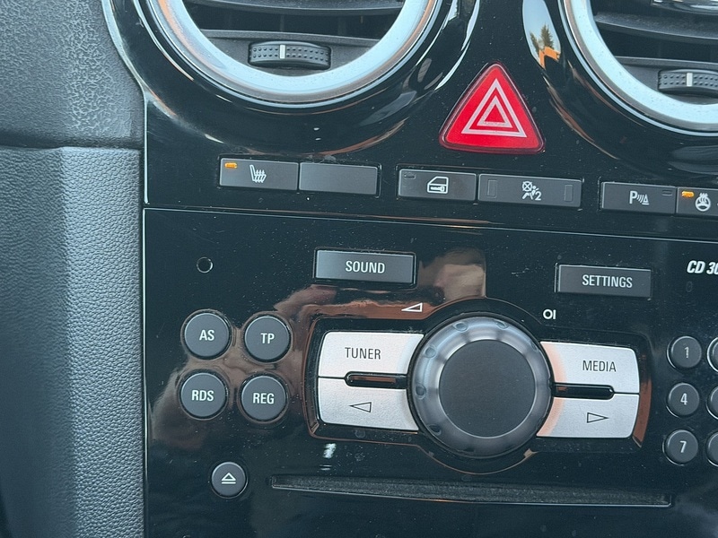 Used Vauxhall Corsa 2013 for sale - 77149346: Photo 31