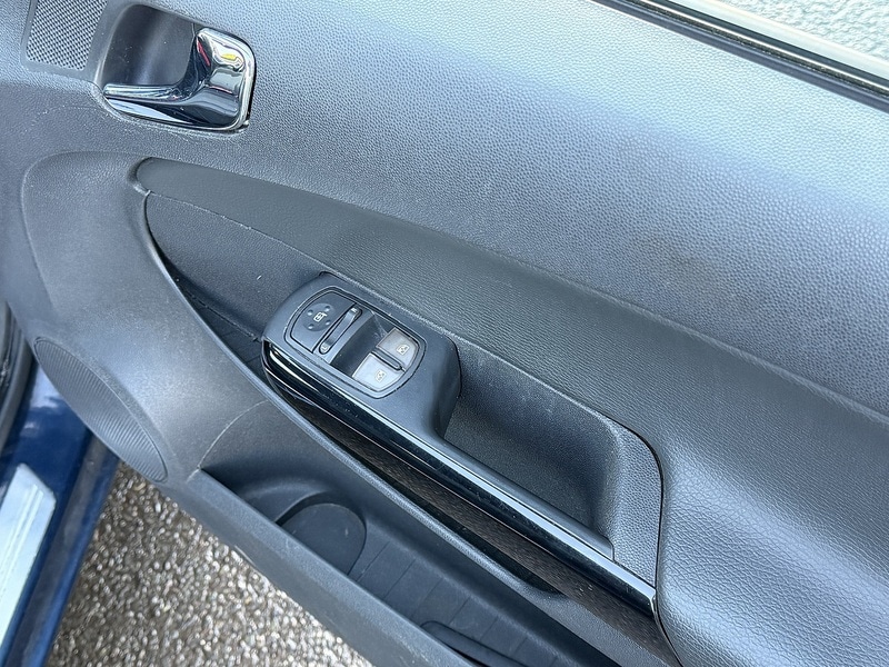 Used Vauxhall Corsa 2013 for sale - 77149346: Photo 45