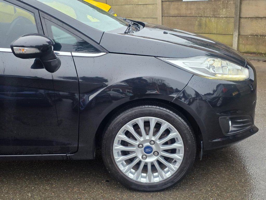 Used Ford Fiesta 2015 for sale - 76973724: Photo 4