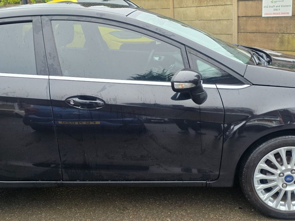 Used Ford Fiesta 2015 for sale - 76973724: Photo 5