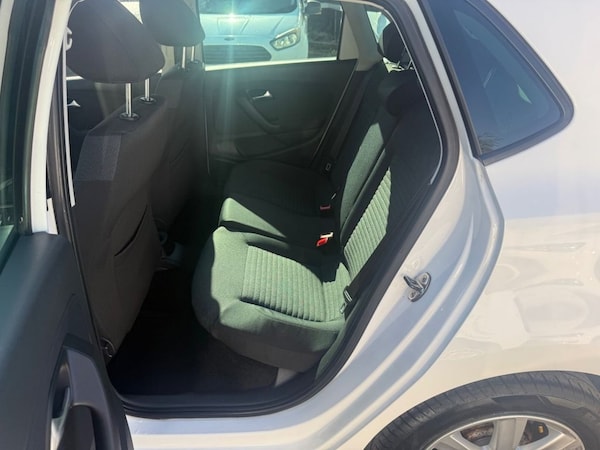 Used Volkswagen Polo 2012 for sale - 76261007: Photo 24
