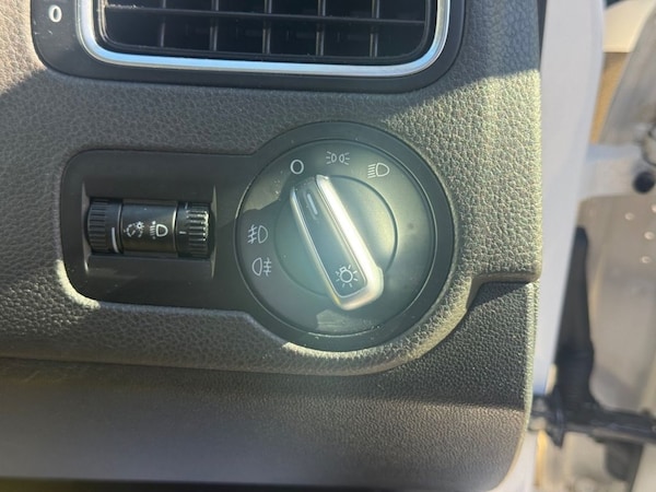 Used Volkswagen Polo 2012 for sale - 76261007: Photo 28