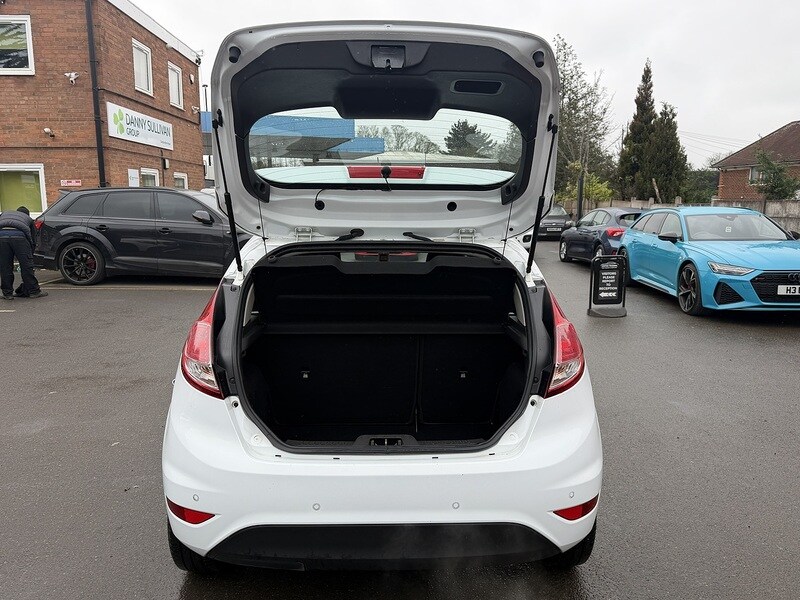 Used Ford Fiesta 2016 for sale - 77850900: Photo 24