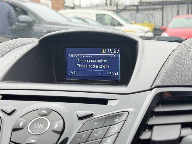 Used Ford Fiesta 2016 for sale - 77850900: Photo 39