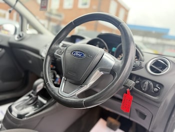 Used Ford Fiesta 2016 for sale - 77850900: Photo