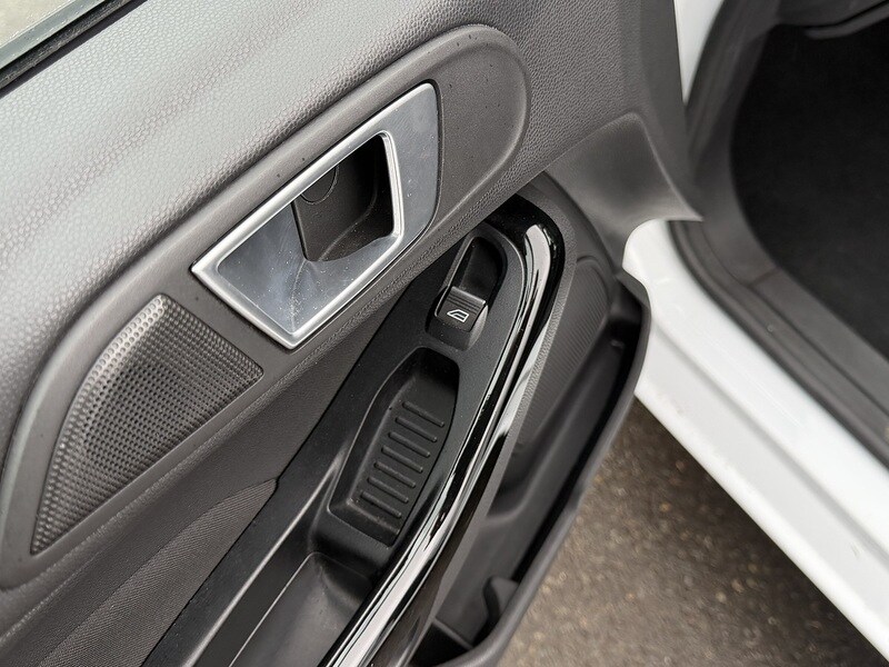 Used Ford Fiesta 2016 for sale - 77850900: Photo 44