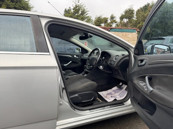 Used Ford Mondeo 2008 for sale - 76266898: Photo 17