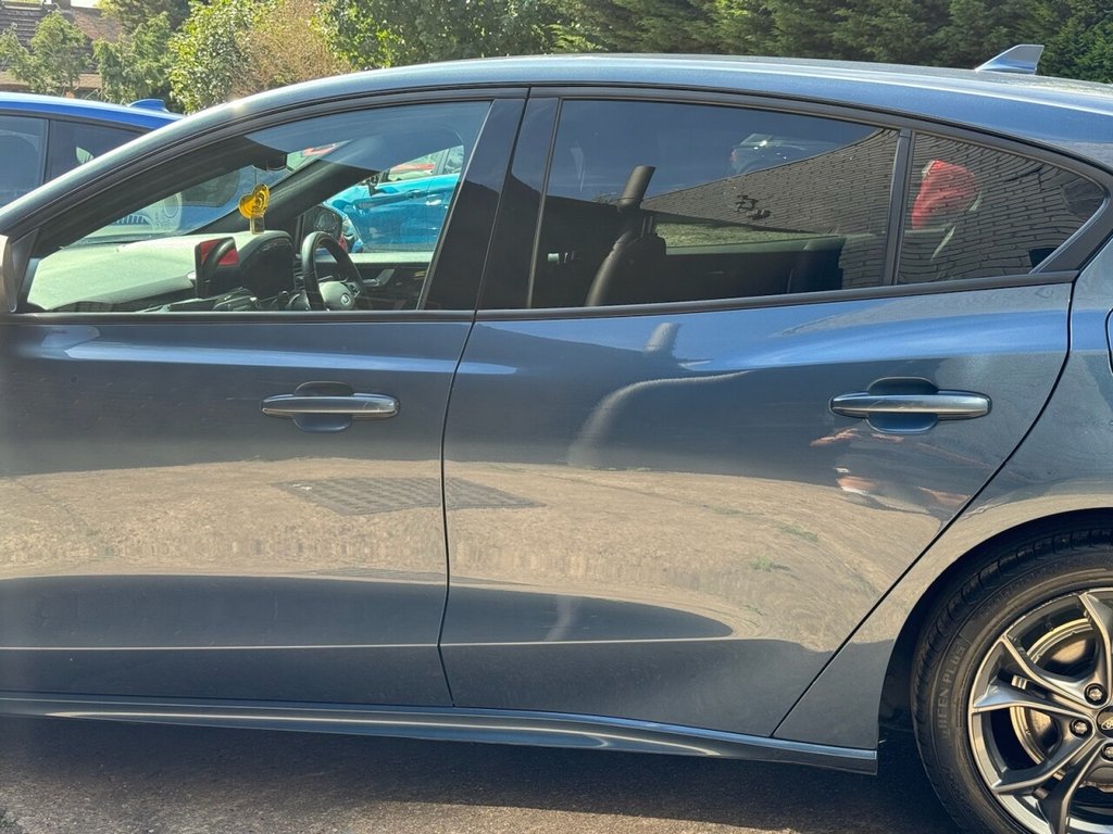 Used Ford Focus 2021 for sale - 76841071: Photo 16