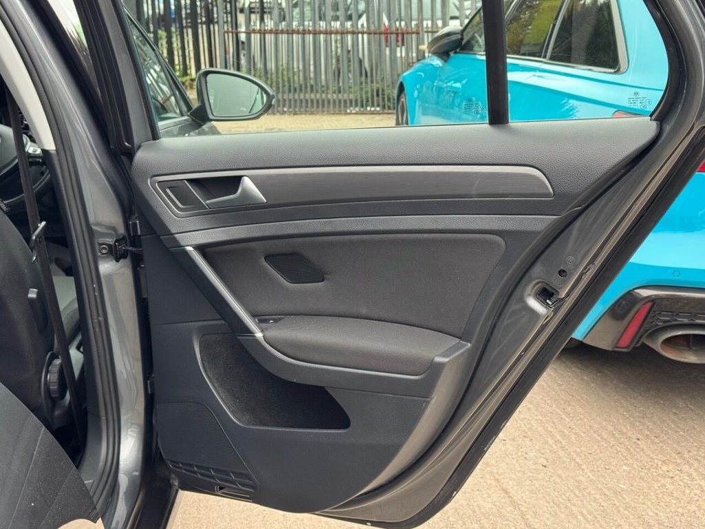 Used Volkswagen Golf 2017 for sale - 76724323: Photo 30