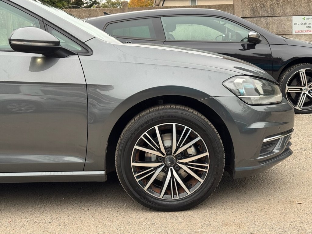 Used Volkswagen Golf 2017 for sale - 76724323: Photo 5