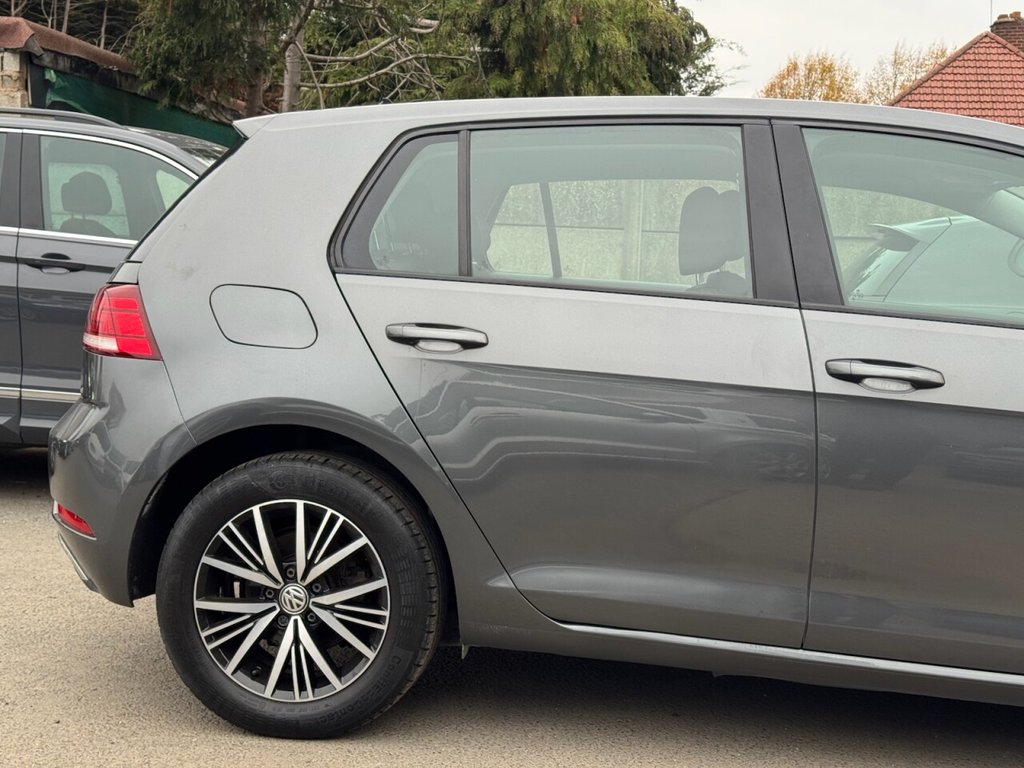 Used Volkswagen Golf 2017 for sale - 76724323: Photo 7