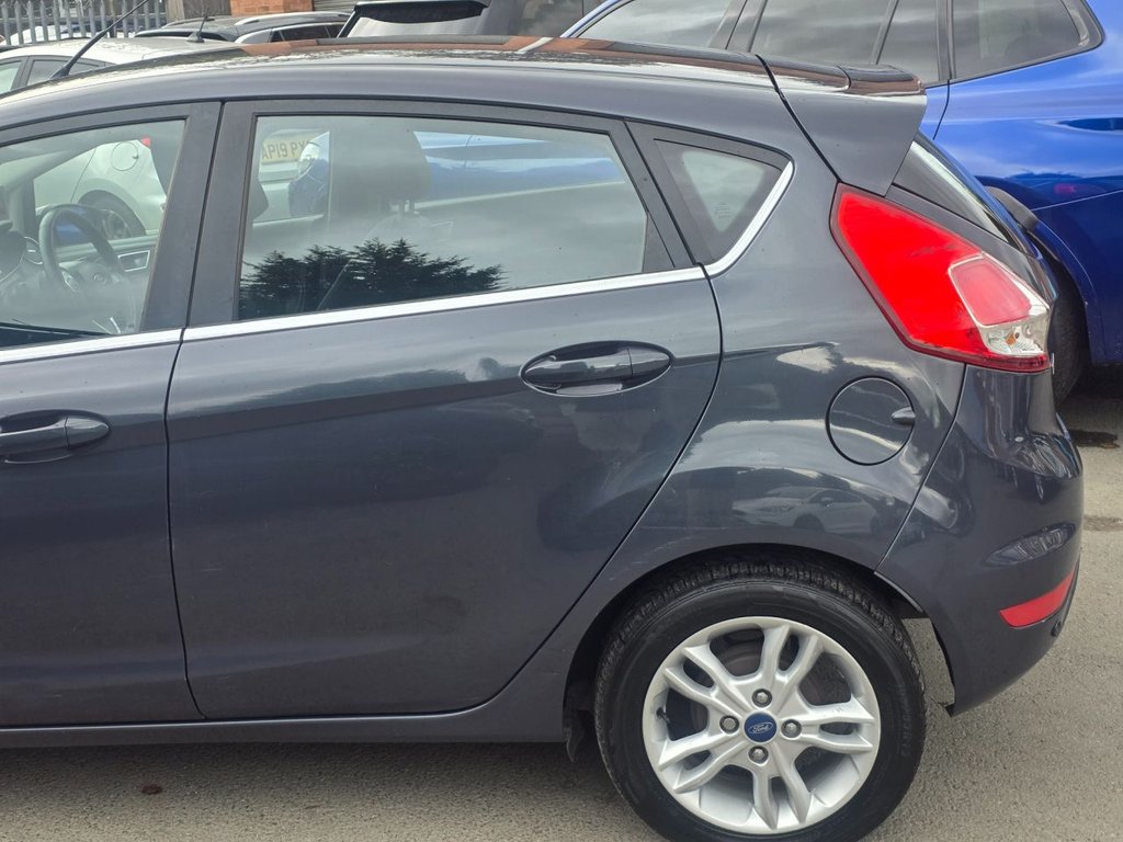 Used Ford Fiesta 2015 for sale - 76356939: Photo 17