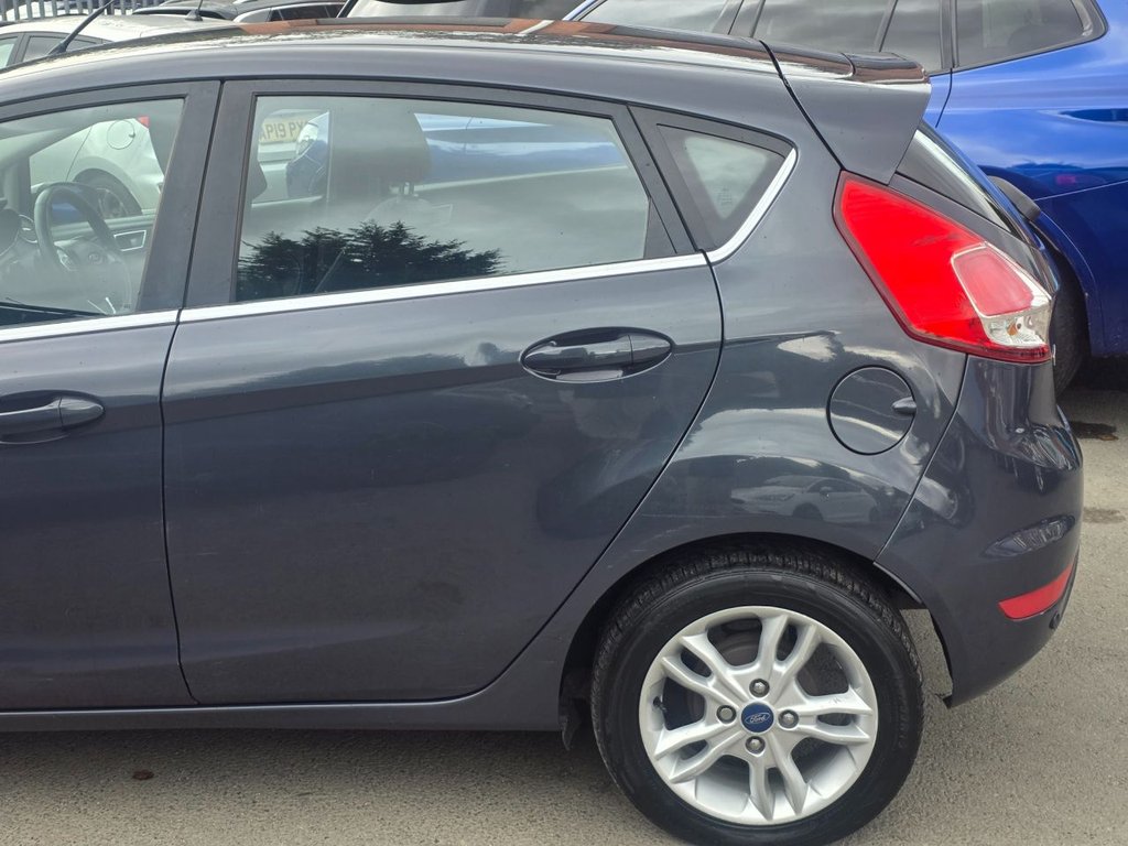 Used Ford Fiesta 2015 for sale - 76356939: Photo 18