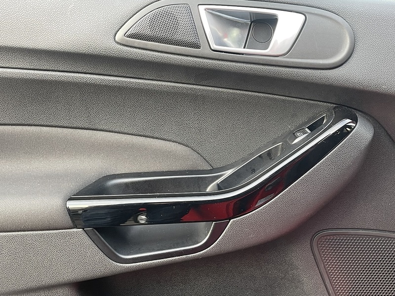 Used Ford Fiesta 2016 for sale - 77303159: Photo 32