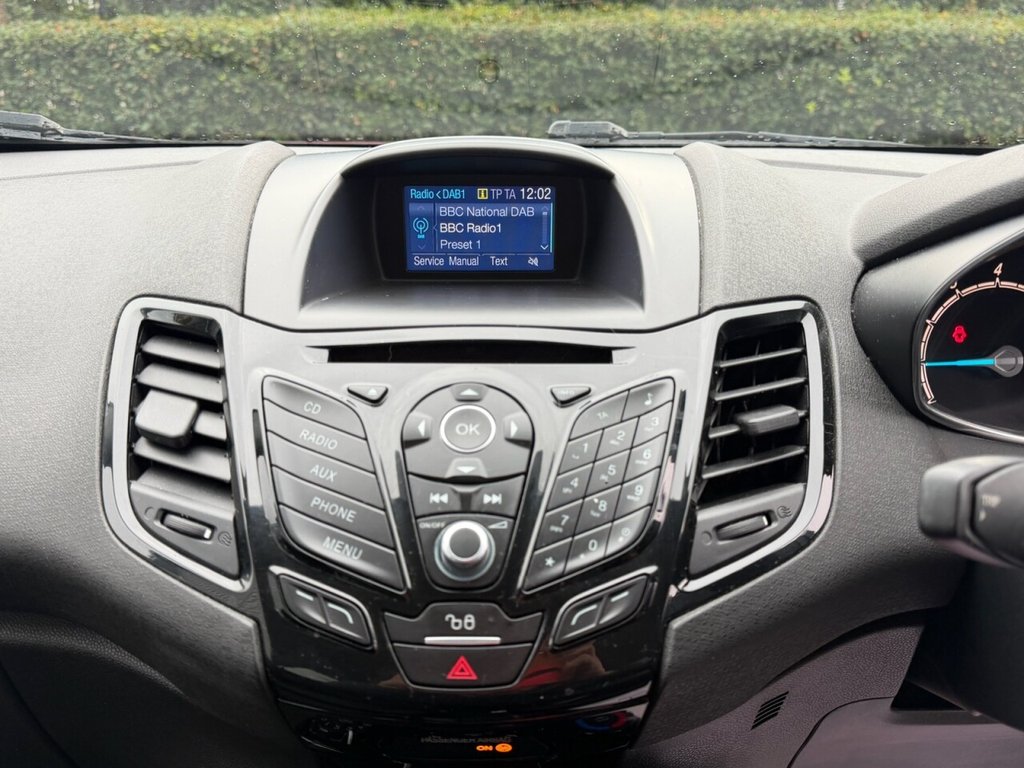 Used Ford Fiesta 2016 for sale - 76973532: Photo 32