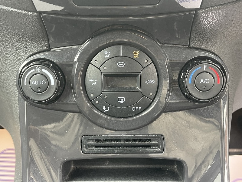 Used Ford Fiesta 2014 for sale - 77781117: Photo 33