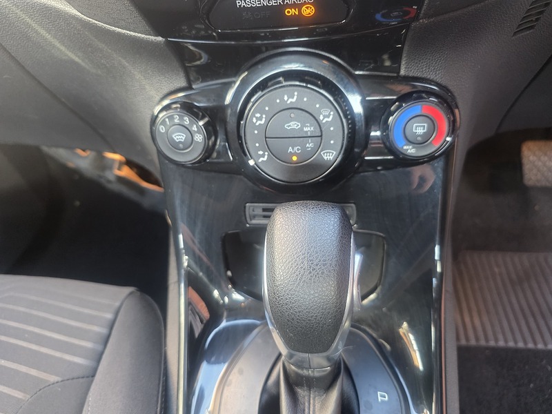 Used Ford Fiesta 2015 for sale - 77349671: Photo 36