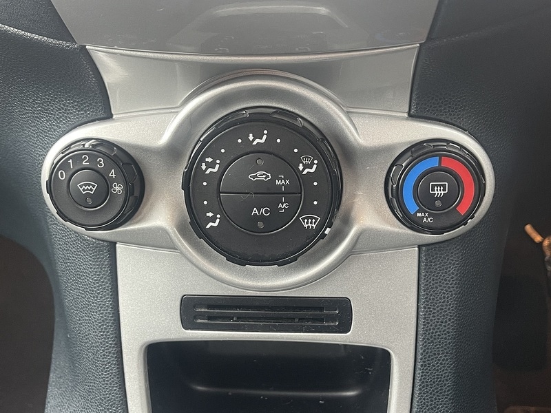 Used Ford Fiesta 2012 for sale - 77475641: Photo 28