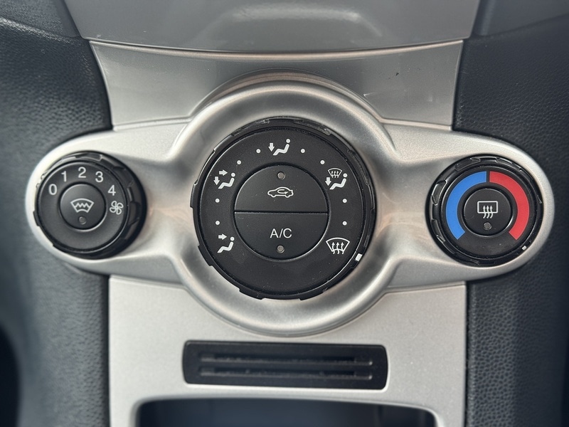 Used Ford Fiesta 2009 for sale - 77850905: Photo 25