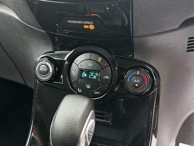 Used Ford Fiesta 2016 for sale - 77850865: Photo 38