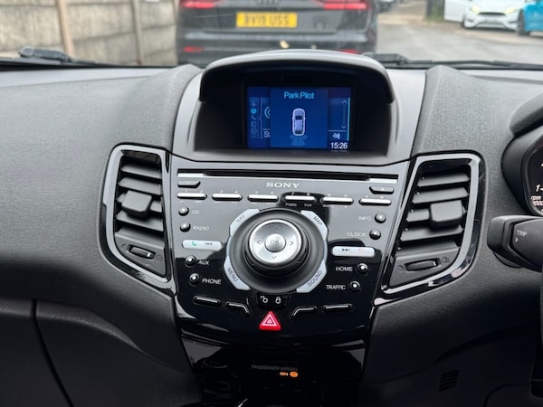 Used Ford Fiesta 2016 for sale - 76267386: Photo 17