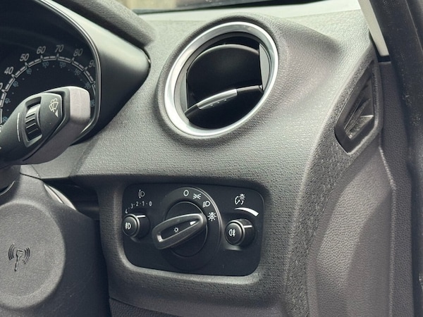 Used Ford Fiesta 2016 for sale - 76267386: Photo 44