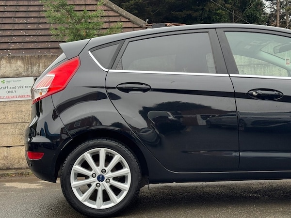 Used Ford Fiesta 2016 for sale - 76267386: Photo 8