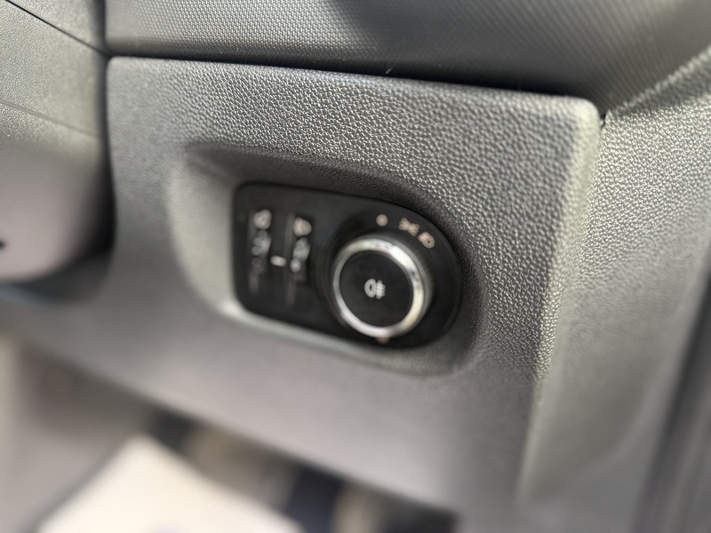 Used Vauxhall Corsa 2014 for sale - 77149369: Photo 35