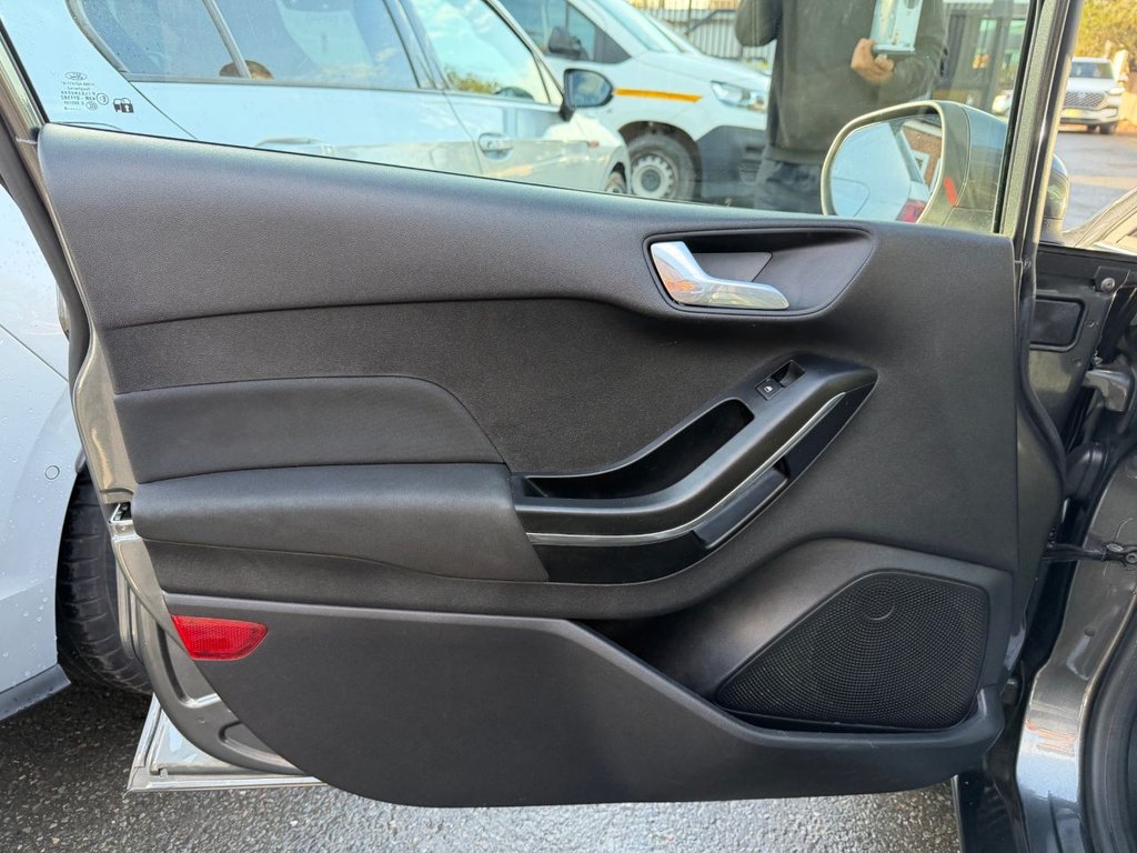 Used Ford Fiesta 2018 for sale - 76686052: Photo 29