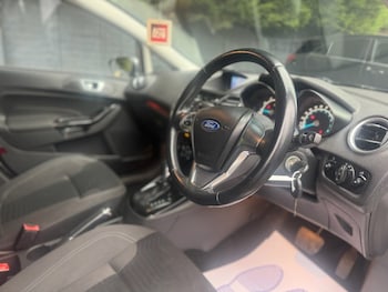 Used Ford Fiesta 2015 for sale - 76417178: Photo