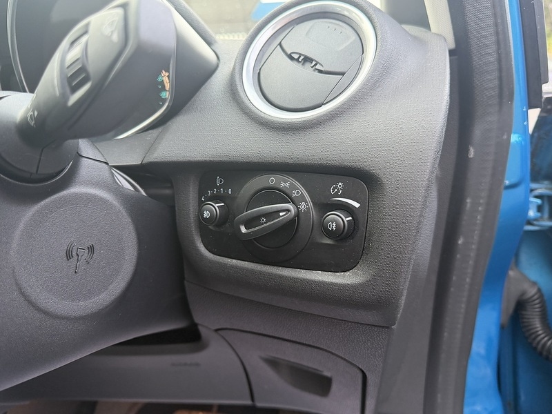 Used Ford Fiesta 2015 for sale - 77222993: Photo 40