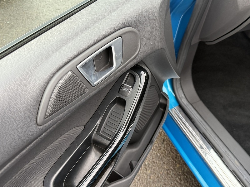 Used Ford Fiesta 2015 for sale - 77222993: Photo 46