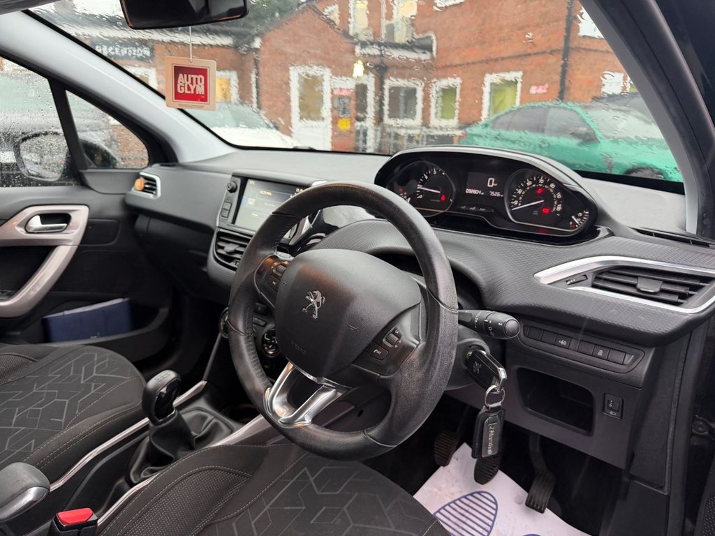 Used Peugeot 2008 2015 for sale - 76900374: Photo 3