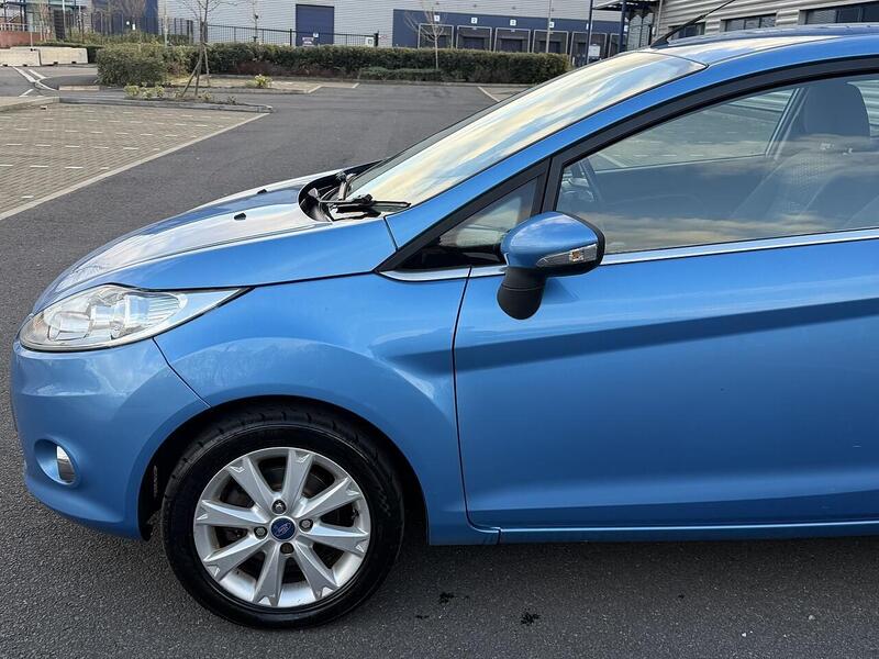 Used Ford Fiesta 2010 for sale - 77149360: Photo 8