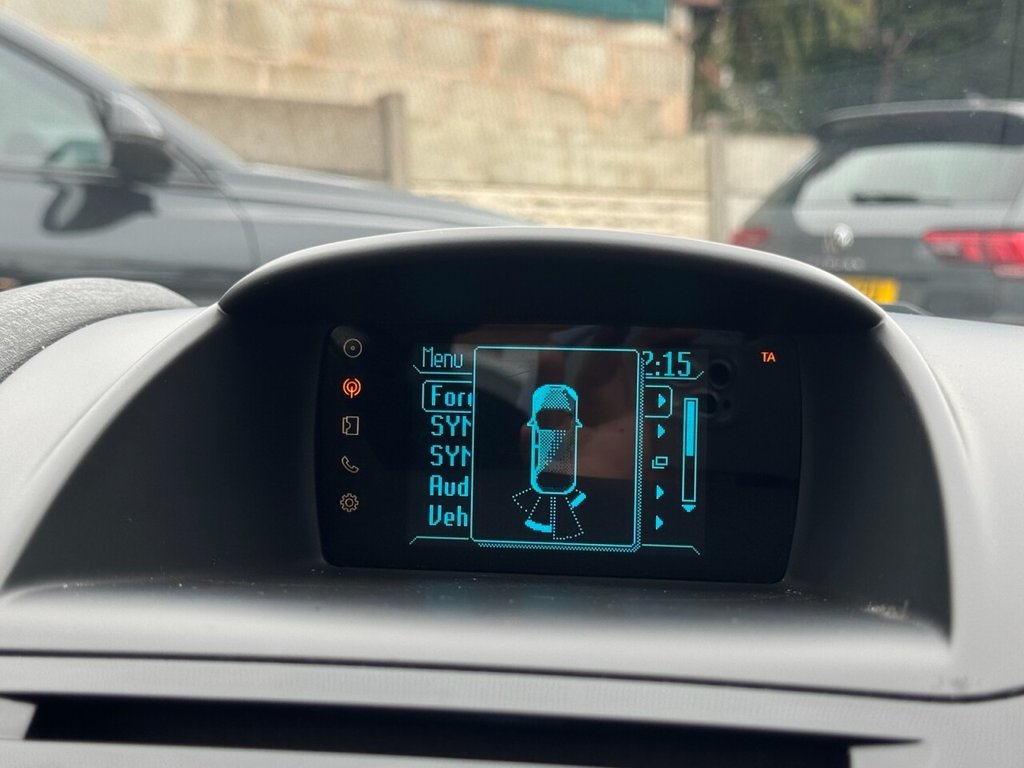 Used Ford Fiesta 2014 for sale - 76280138: Photo 24