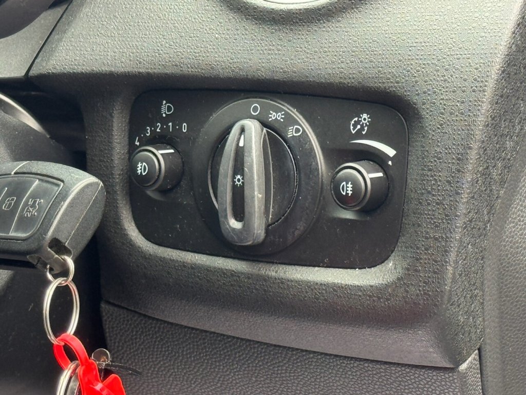 Used Ford Fiesta 2014 for sale - 76280138: Photo 30