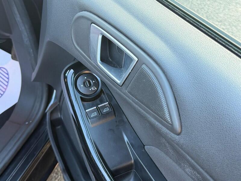 Used Ford Fiesta 2015 for sale - 77149444: Photo 44
