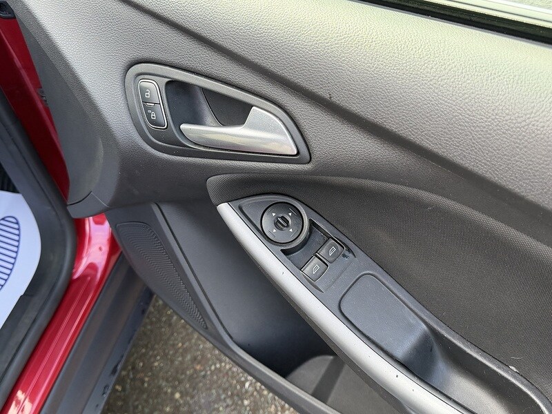 Used Ford Focus for sale - 77577927: Photo 48