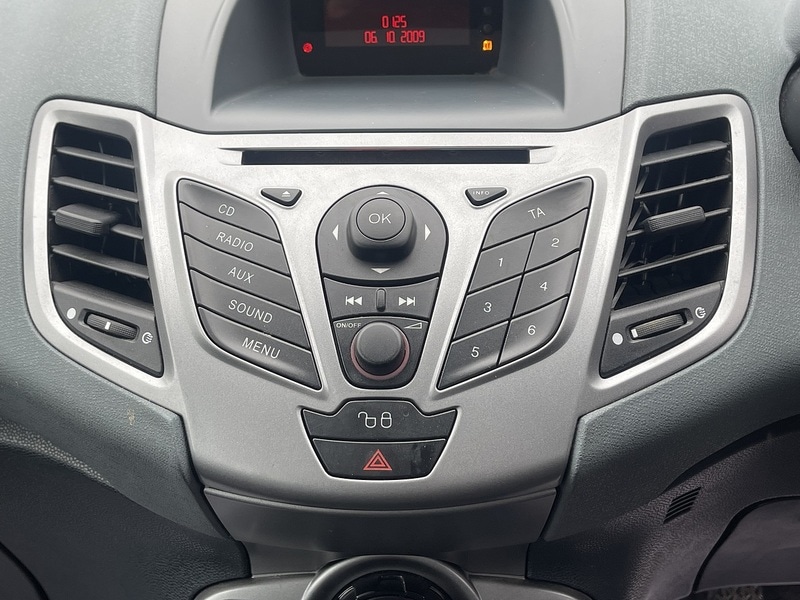 Used Ford Fiesta 2009 for sale - 77335645: Photo 21