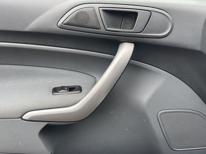 Used Ford Fiesta 2009 for sale - 77335645: Photo 28