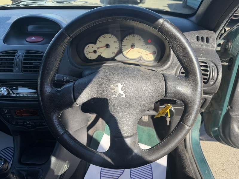 Used Peugeot 206 2000 for sale - 77937488: Photo 3
