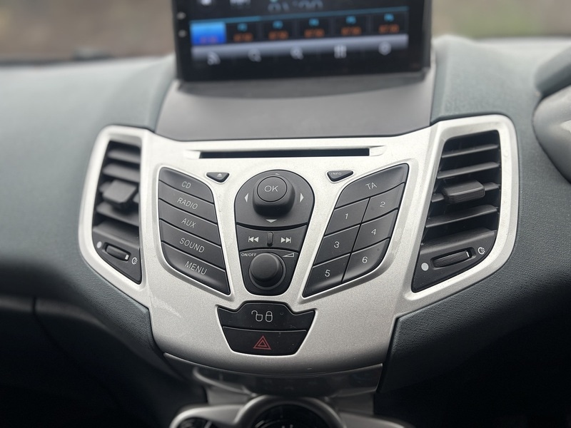 Used Ford Fiesta 2010 for sale - 77803207: Photo 20