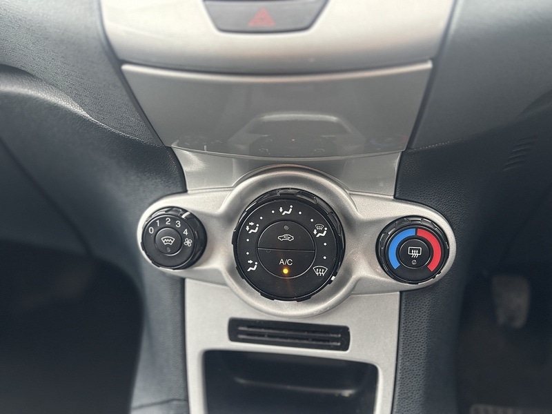 Used Ford Fiesta 2010 for sale - 77803207: Photo 21