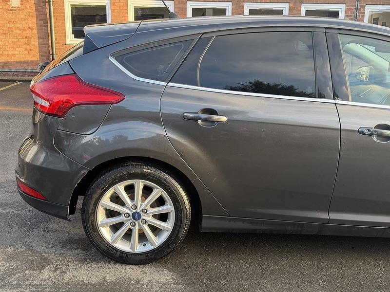 Used Ford Focus 2017 for sale - 77701925: Photo 13