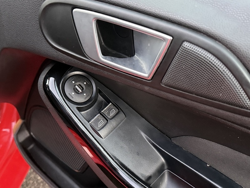 Used Ford Fiesta 2014 for sale - 77149327: Photo 39